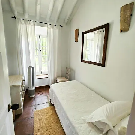 Elegant Surrounded By Grazalema Park בית נופש *